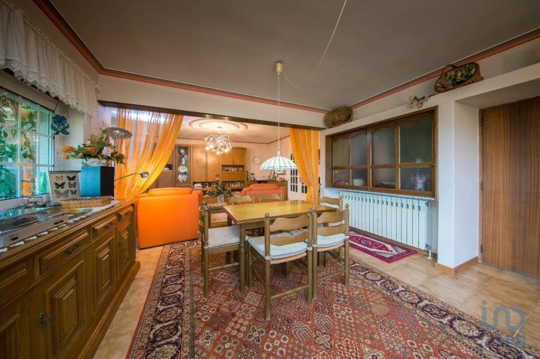 Moradia T6 para Venda em Candosa Foto 15