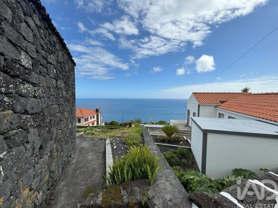 Moradia T2 para Venda em Ribeiras Foto 20