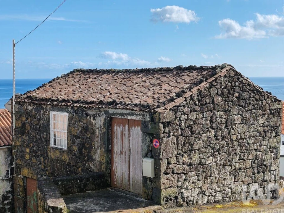 Moradia T2 para Venda em Ribeiras Foto 21