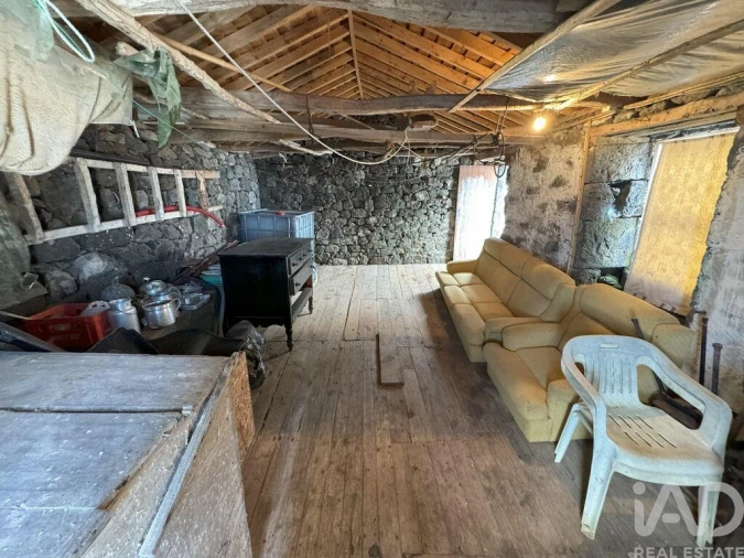 Moradia T2 para Venda em Ribeiras Foto 28