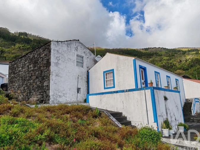 Moradia T2 para Venda em Ribeiras Foto 10