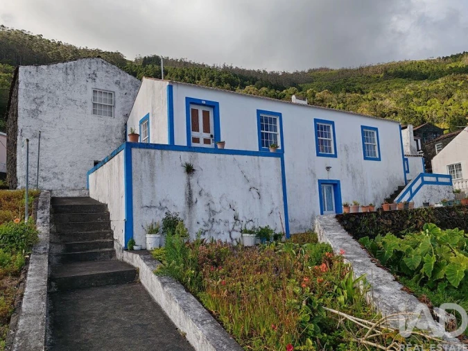 Moradia T2 para Venda em Ribeiras