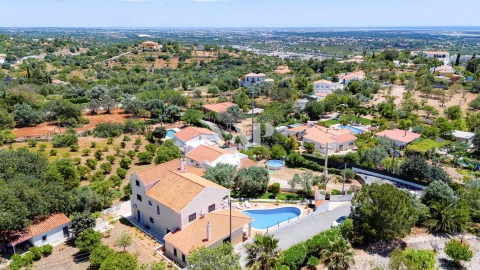 Moradia T5 para Venda em Loule (São Clemente)