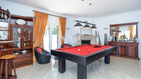 Moradia T5 para Venda em Loule (São Clemente)