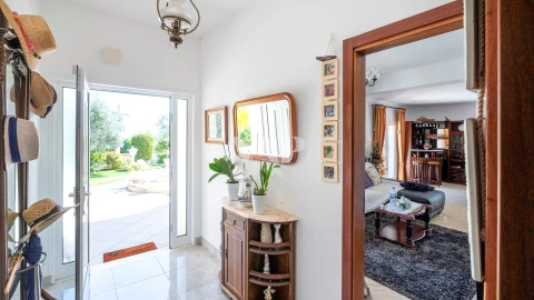 Moradia T5 para Venda em Loule (São Clemente)