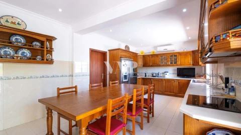 Moradia T5 para Venda em Loule (São Clemente)