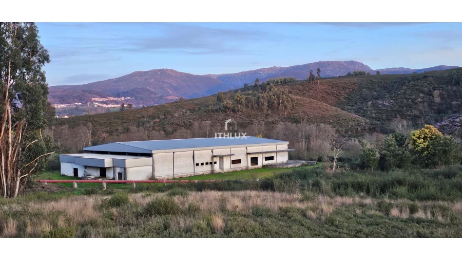 Armazém para Venda em Carragozela e Várzea de Meruge