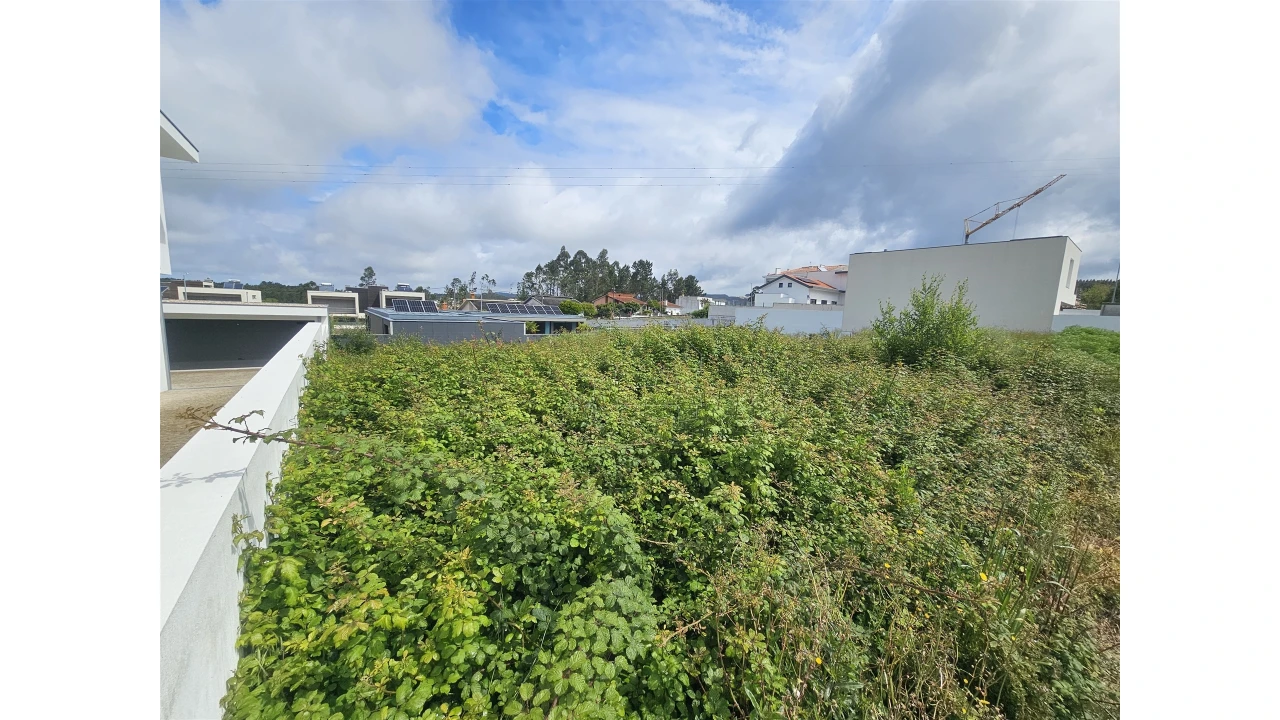 Terreno para Venda em Santa Maria da Feira, Travanca, Sanfins e Espargo Foto 2