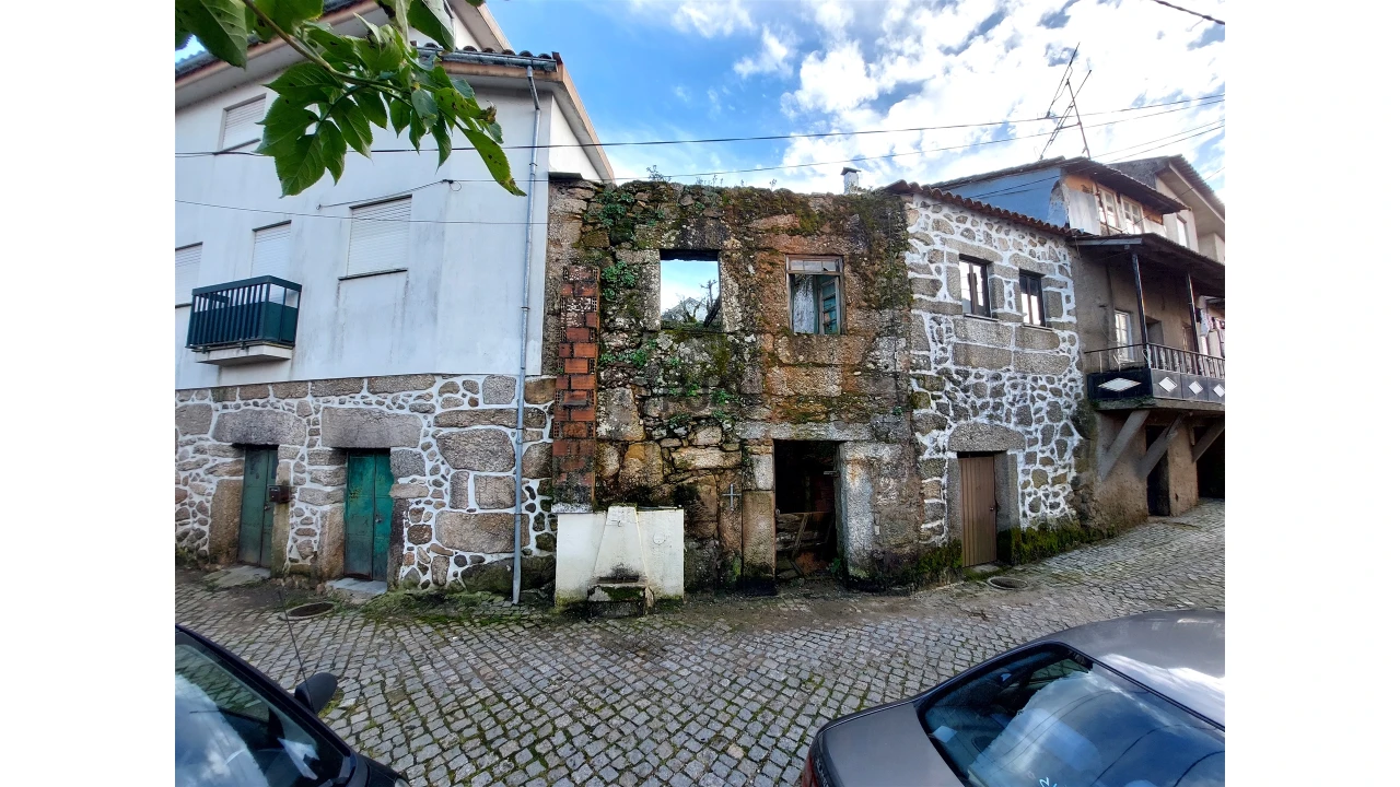 Moradia T0 para Venda em Trancozelos Foto 1