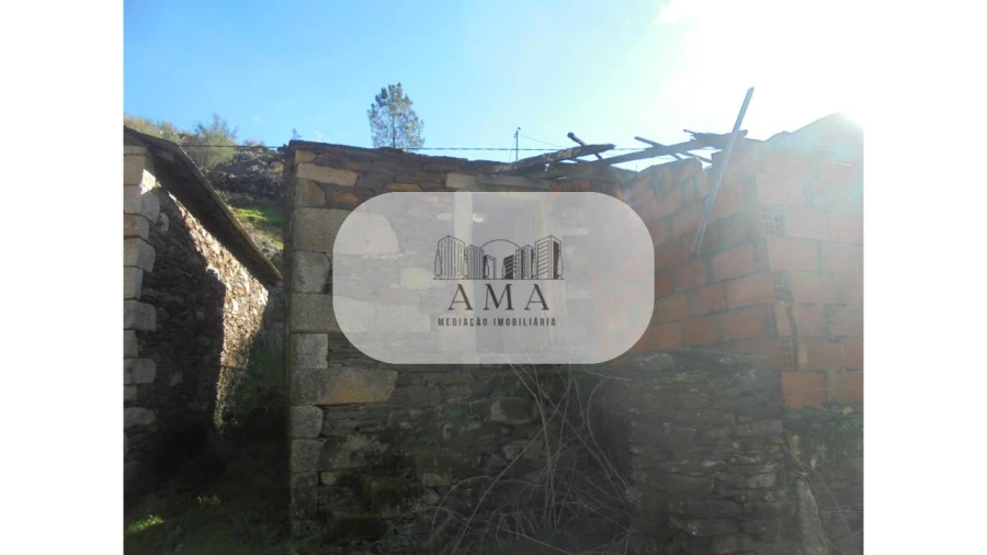 Moradia T1 para Venda em Covelo de Paivó e Janarde Foto 3