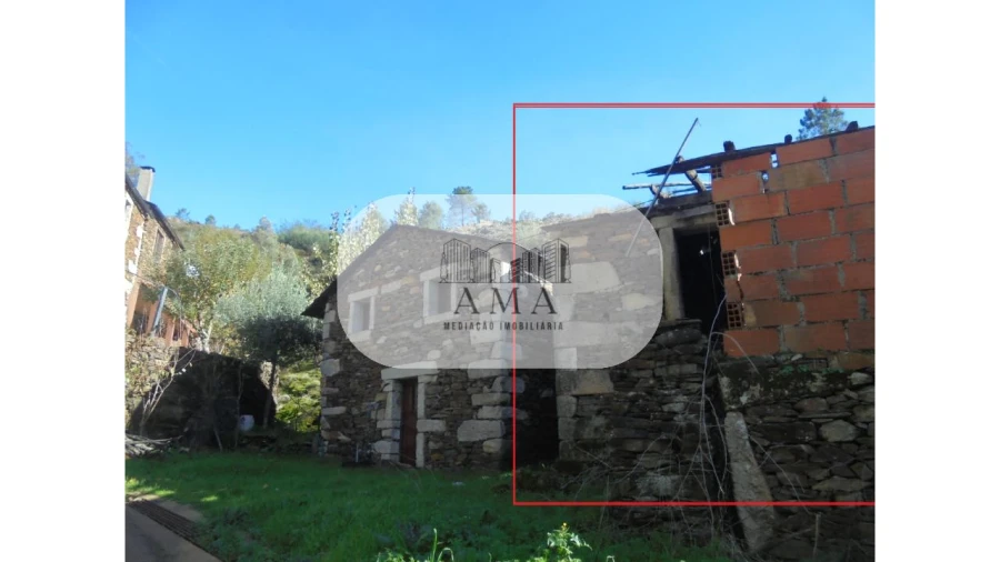 Moradia T1 para Venda em Covelo de Paivó e Janarde Foto 2