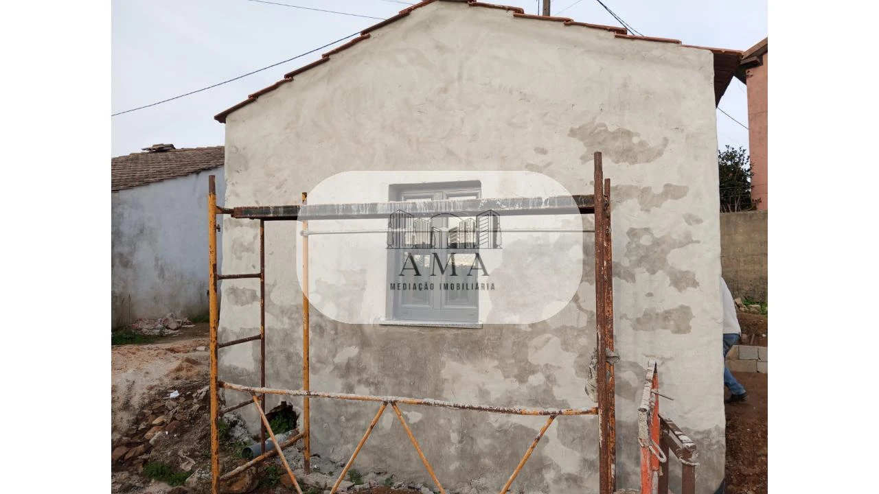 Moradia T1 para Venda em Ossela Foto 4