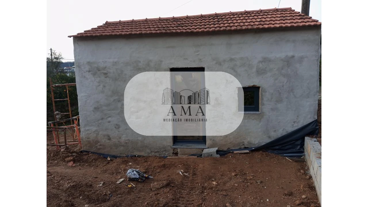 Moradia T1 para Venda em Ossela Foto 3