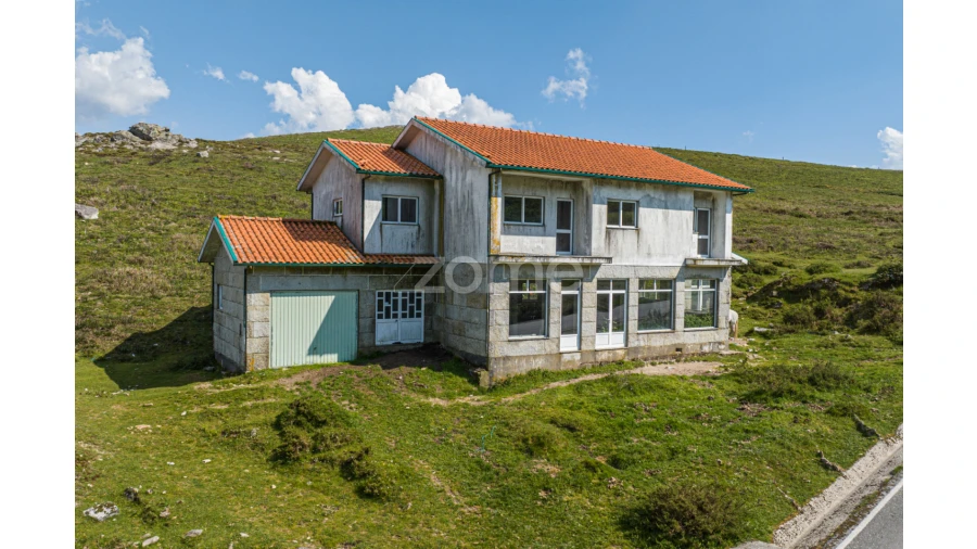 Moradia T6 para Venda em Tendais Foto 7