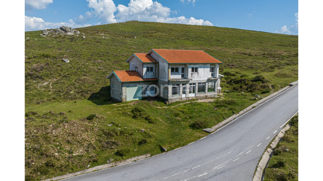 Moradia T6 para Venda em Tendais Foto 4