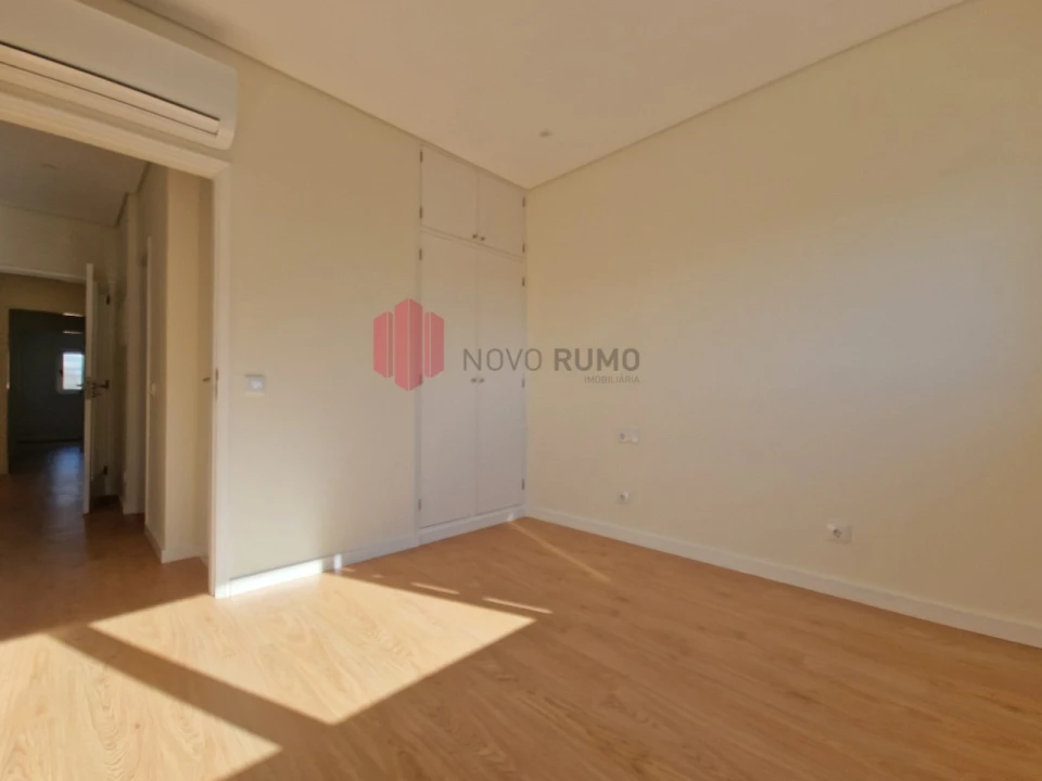Apartamento T4 para Arrendamento em Cedofeita, Santo Ildefonso, Sé, Miragaia, São Nicolau e Vitória Foto 16