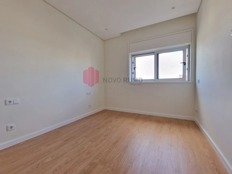Apartamento T4 para Arrendamento em Cedofeita, Santo Ildefonso, Sé, Miragaia, São Nicolau e Vitória Foto 21