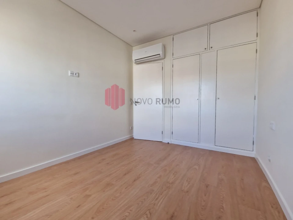 Apartamento T4 para Arrendamento em Cedofeita, Santo Ildefonso, Sé, Miragaia, São Nicolau e Vitória Foto 22