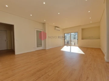 Apartamento T4 para Arrendamento em Cedofeita, Santo Ildefonso, Sé, Miragaia, São Nicolau e Vitória
