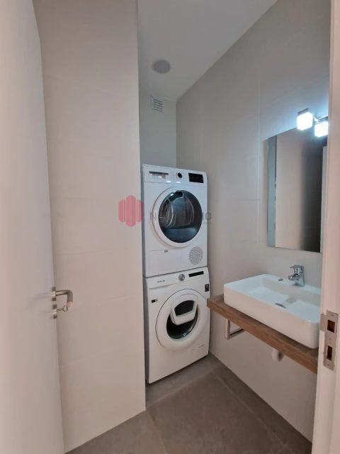 Apartamento T4 para Arrendamento em Cedofeita, Santo Ildefonso, Sé, Miragaia, São Nicolau e Vitória