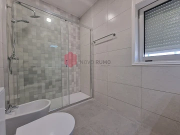 Apartamento T4 para Arrendamento em Cedofeita, Santo Ildefonso, Sé, Miragaia, São Nicolau e Vitória