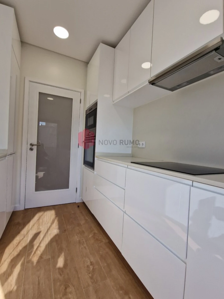 Apartamento T4 para Arrendamento em Cedofeita, Santo Ildefonso, Sé, Miragaia, São Nicolau e Vitória Foto 10