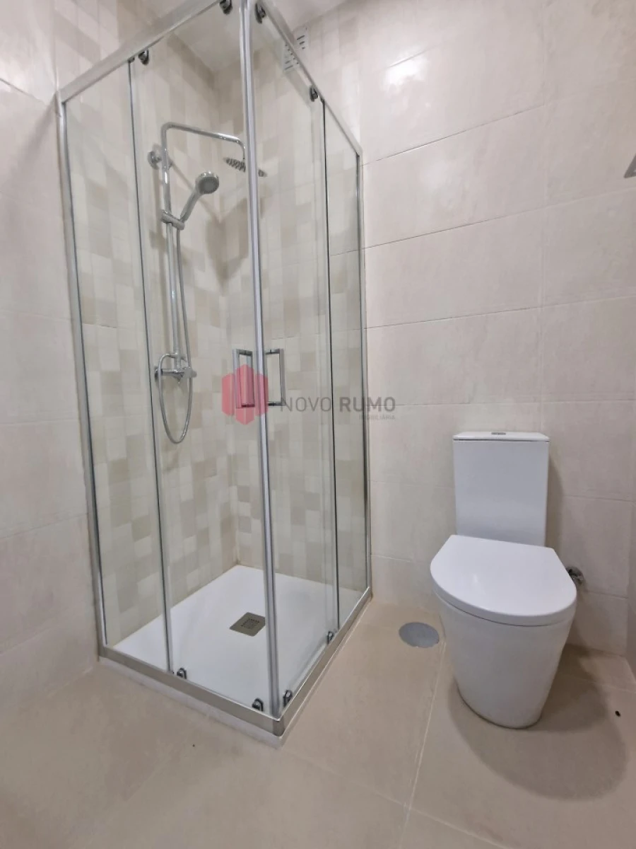 Apartamento T4 para Arrendamento em Cedofeita, Santo Ildefonso, Sé, Miragaia, São Nicolau e Vitória Foto 24