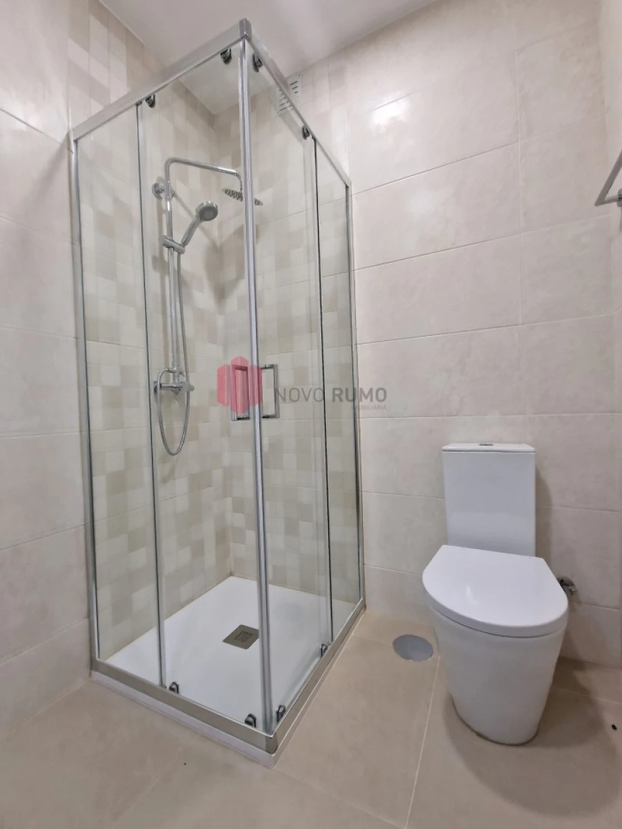 Apartamento T4 para Arrendamento em Cedofeita, Santo Ildefonso, Sé, Miragaia, São Nicolau e Vitória Foto 25