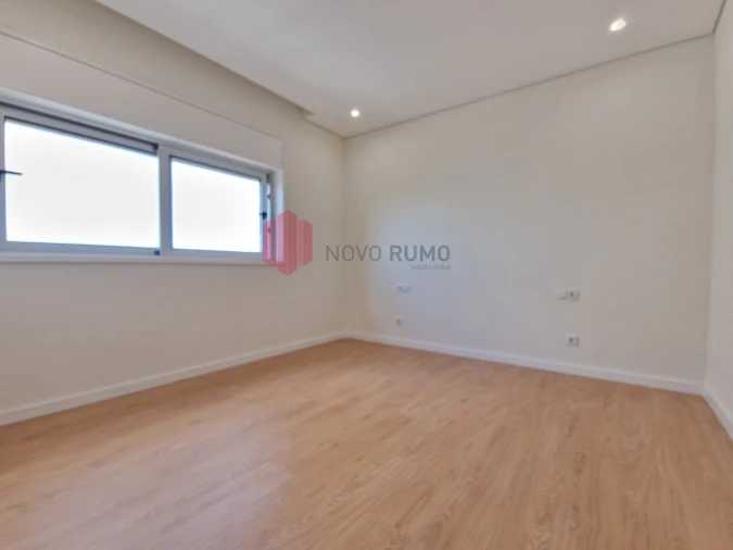 Apartamento T4 para Arrendamento em Cedofeita, Santo Ildefonso, Sé, Miragaia, São Nicolau e Vitória Foto 26