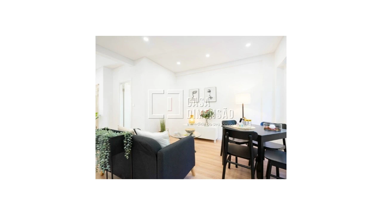 Apartamento T2 para Venda em Benfica Foto 8