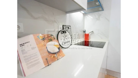 Apartamento T2 para Venda em Benfica