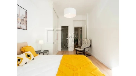 Apartamento T2 para Venda em Benfica