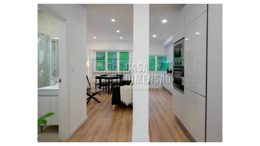 Apartamento T2 para Venda em Benfica Foto 5