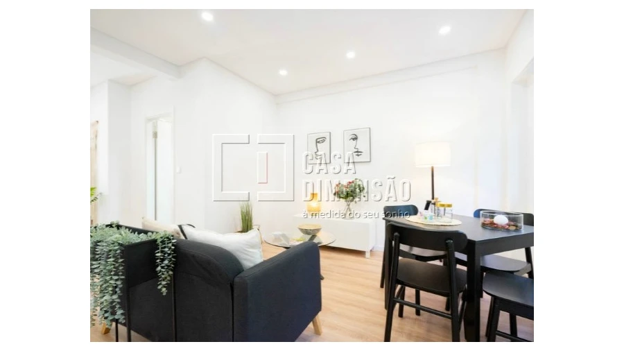 Apartamento T2 para Venda em Benfica Foto 8