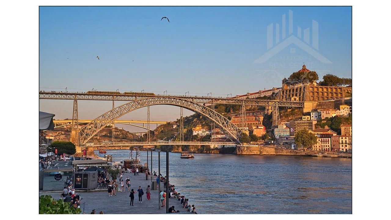 Apartamento T1 para Venda em Cedofeita, Santo Ildefonso, Sé, Miragaia, São Nicolau e Vitória Foto 47