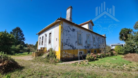 Terreno para Venda em Grijó e Sermonde