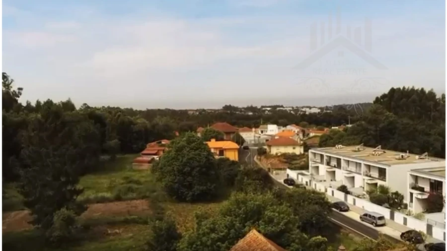 Terreno para Venda em Grijó e Sermonde Foto 5
