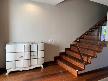Moradia T4 para Venda em Gulpilhares e Valadares