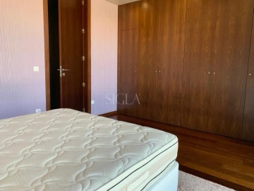 Moradia T4 para Venda em Gulpilhares e Valadares