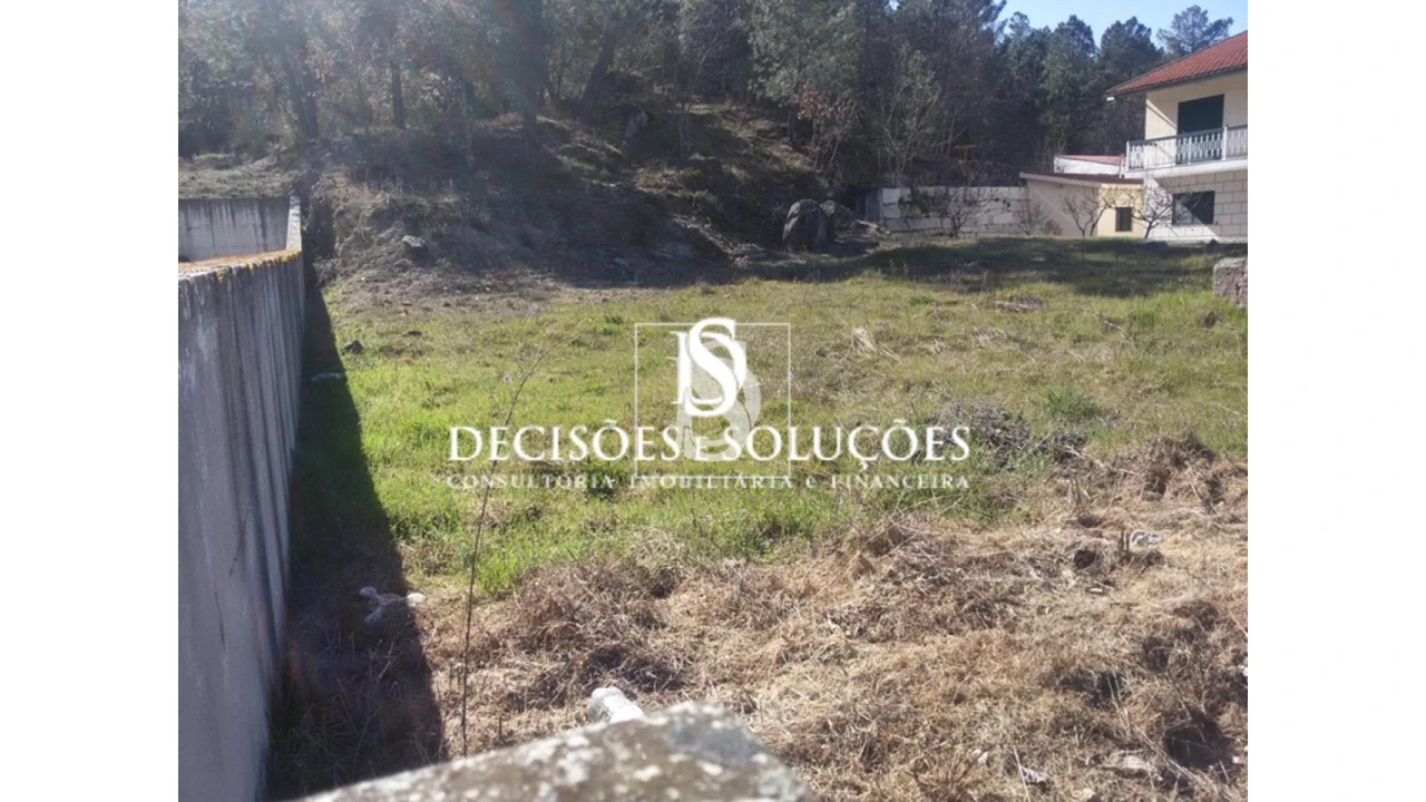 Terreno para Venda em Bornes de Aguiar Foto 2