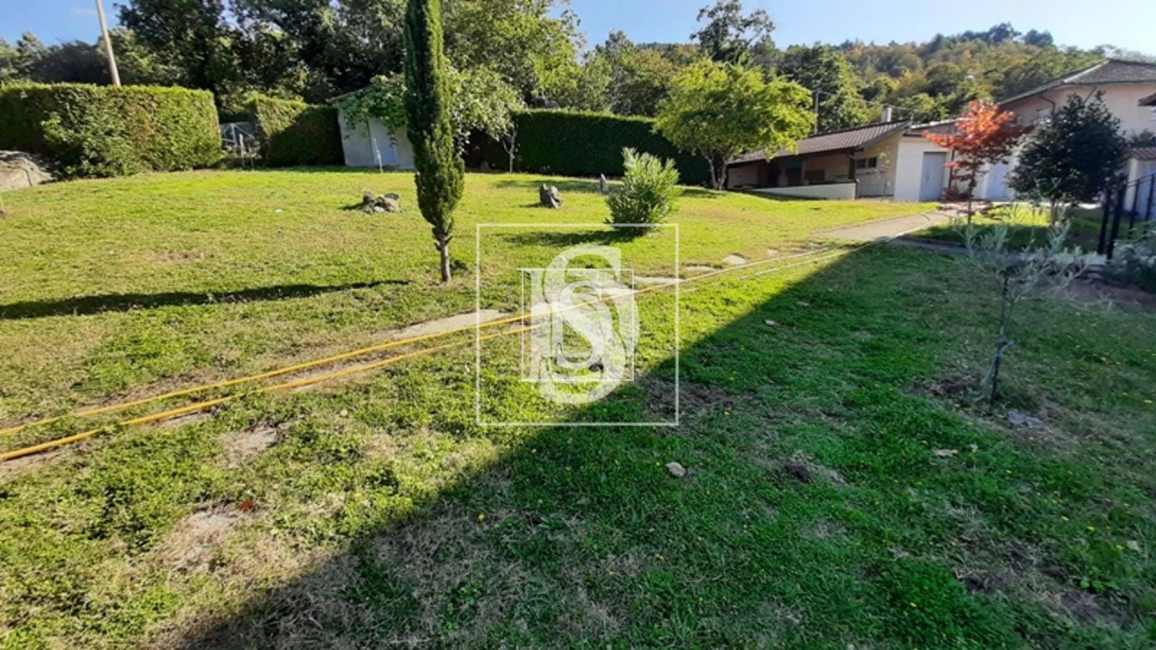 Moradia T10 para Venda em Bornes de Aguiar Foto 24