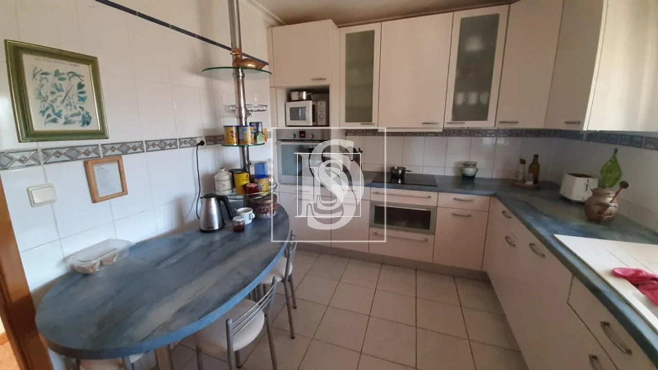 Moradia T10 para Venda em Bornes de Aguiar Foto 1