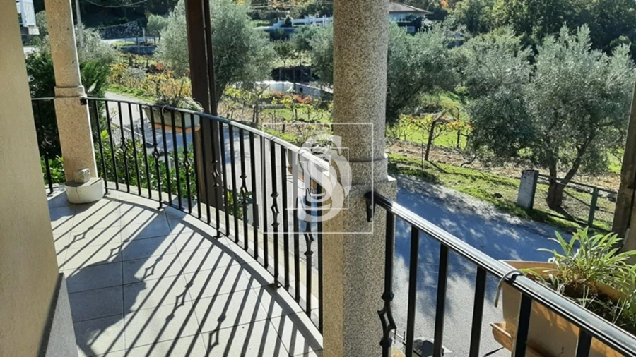 Moradia T10 para Venda em Bornes de Aguiar Foto 15