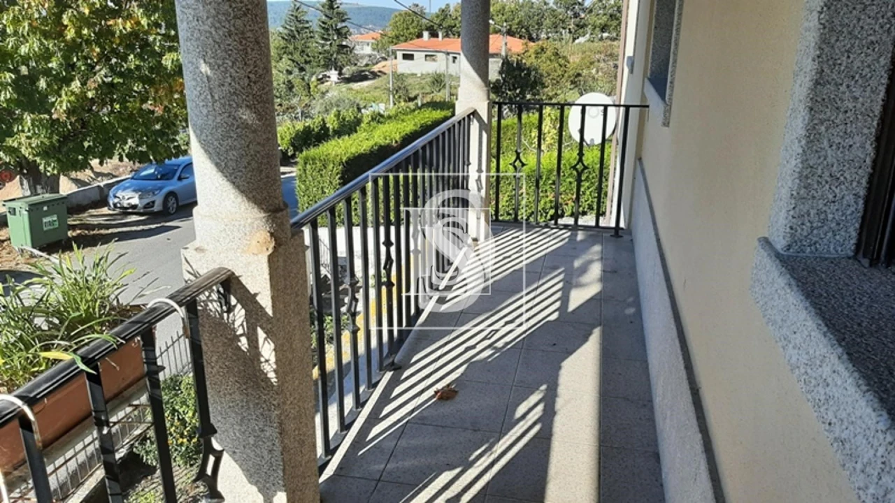 Moradia T10 para Venda em Bornes de Aguiar Foto 14