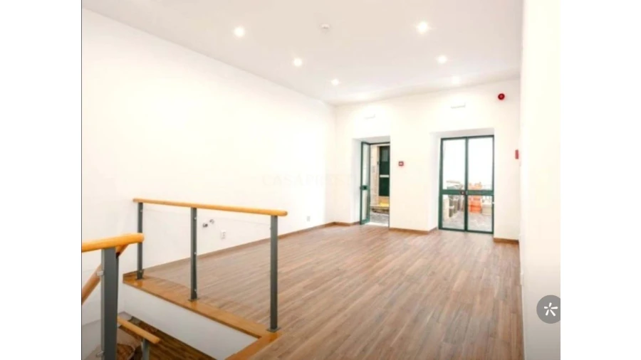 Negócio para Venda em Santa Maria Maior Foto 13