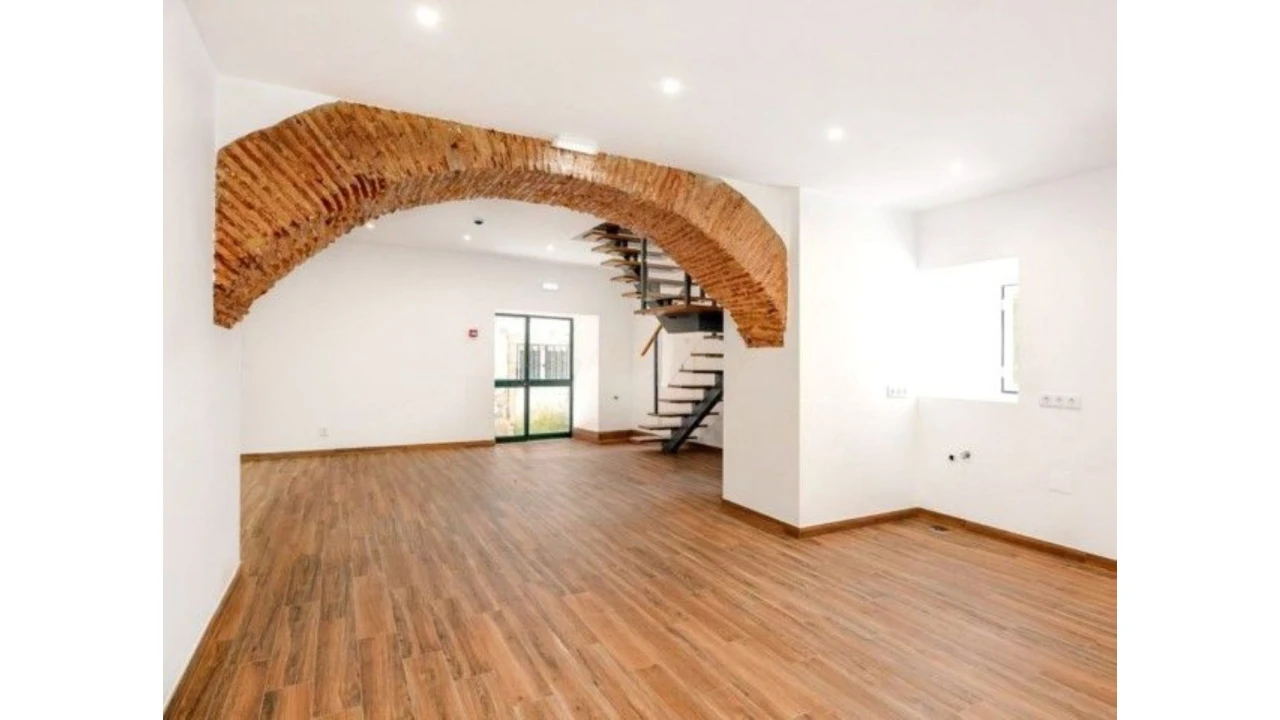 Negócio para Venda em Santa Maria Maior Foto 12