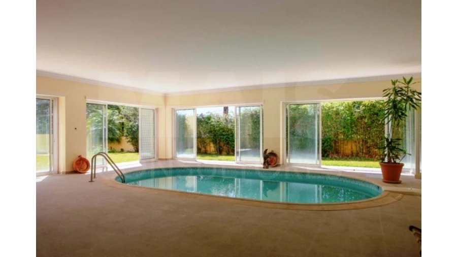 Moradia T5 para Venda em Sesimbra (Castelo) Foto 1