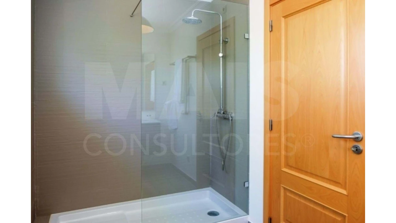 Moradia T5 para Venda em Sesimbra (Castelo) Foto 29