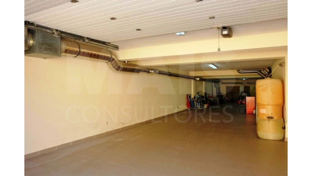 Moradia T5 para Venda em Sesimbra (Castelo) Foto 35