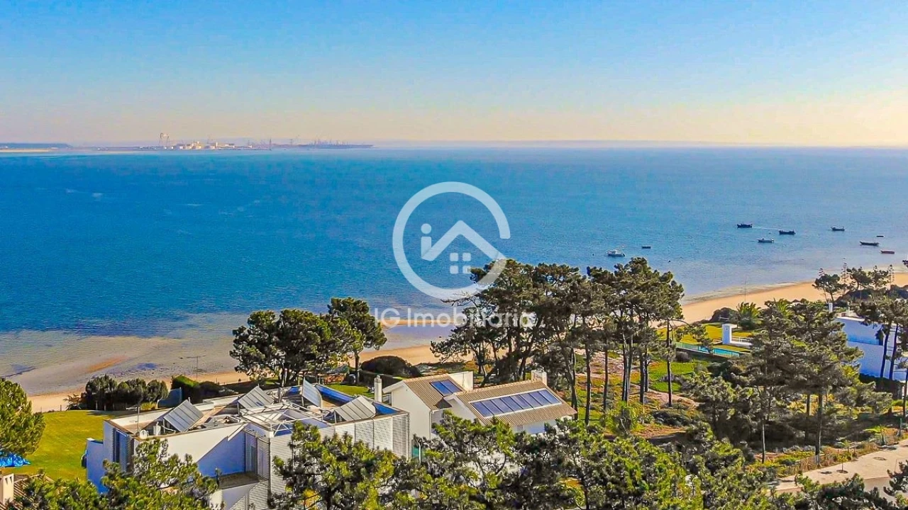 Moradia T4 para Venda em Carvalhal Foto 5